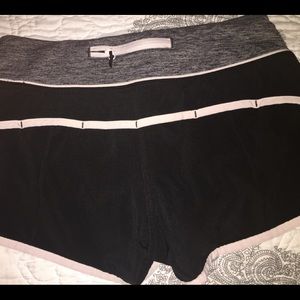 Black/Baby Pink Lululemon Speed Shorts Sz 2